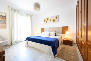 3 bedrooms, iron/ironing board, travel crib, free WiFi