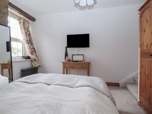 1 bedroom, individually decorated, individually furnished, free WiFi