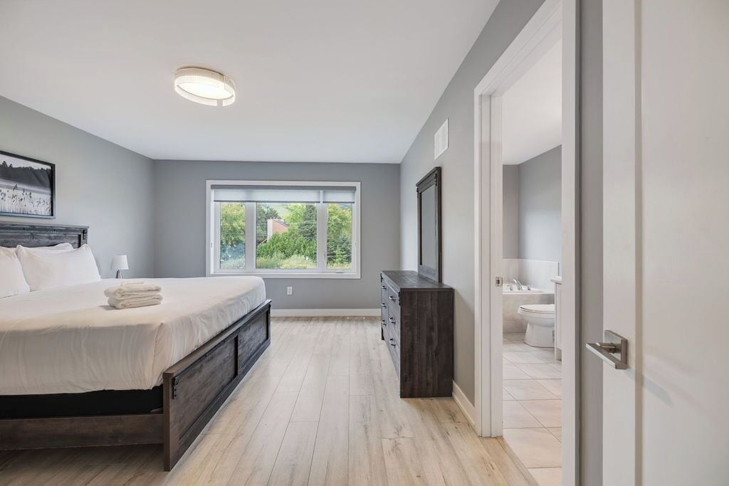 218 Crosswinds Blvd, Unit 14 - Pets Allowed | WiFi (free), bed sheets