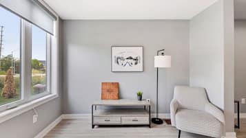 218 Crosswinds Blvd, Unit 14 - Pets Allowed | Living area