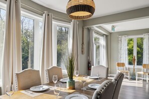 218 Crosswinds Blvd, Unit 7 - No Pets Allowed | In-room dining