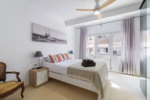 3 chambres, fer et planche à repasser, lit parapluie, Wi-Fi gratuit