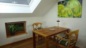 Dining - Vacation studio in Tutzing on Lake Starnberg (Tutzing)