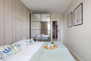 1 bedroom, iron/ironing board, travel crib, WiFi