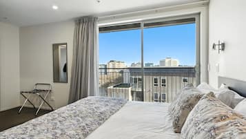 3 bedrooms, iron/ironing board, WiFi