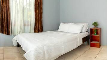 2 bedrooms, desk, free WiFi, bed sheets