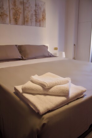 Blackout drapes, iron/ironing board, free WiFi - Casa Marea Salerno centro (Salerno)
