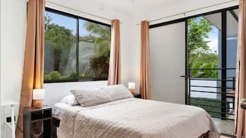 3 bedrooms, desk, travel crib, free WiFi