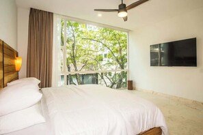 3 habitaciones, tabla de planchar con plancha, cuna de viaje y wifi 