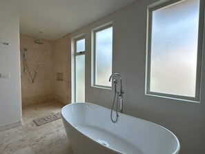 Shower, hair dryer - Tulum Oasis: 3BR Penthouse with Private Pool (Tulum)
