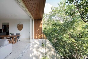 Outdoor dining - Luxury 2 Story Villa-Private pool & Rooftop Bar (Tulum)