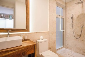 Douche, séchoir à cheveux