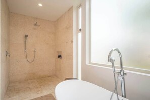 Shower, hair dryer - Tulum Oasis: 3BR Penthouse with Private Pool (Tulum)