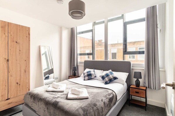 2 bedrooms, iron/ironing board, Internet, bed sheets