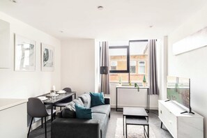 TV - Preston PR1 Flat | 15% Off 7+Nights | Free Parking (Lancashire)