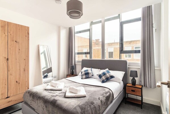 2 bedrooms, iron/ironing board, WiFi, bed sheets - 10% Discount|Business|Leisure|Free Parking|Preston (Lancashire)