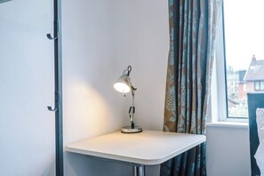 Interior - 4BDR House By Eason Stays Short Lets Chorley (Lancashire)