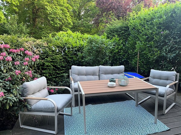 تناول الطعام بالخارج