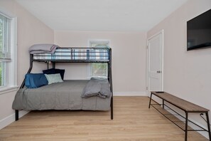 2 Schlafzimmer, Bügeleisen/Bügelbrett, kostenloses WLAN, Bettwäsche