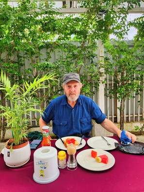 Daily local cuisine breakfast for a fee - Kampot Origin Guesthouse (Kampot)