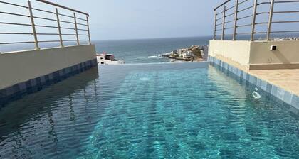 Luxury apartment with rooftop, games room, 5 min from the beach