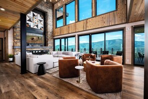 Interior - LUXURY NEW CONSTRUCTION! Mountain Horizon–Pool, Spa, Sports Court, Golf, Views (Sevierville)