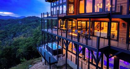 LUXURY NEW CONSTRUCTION! Mountain Horizon–Pool, Spa, Sports Court, Golf, Views