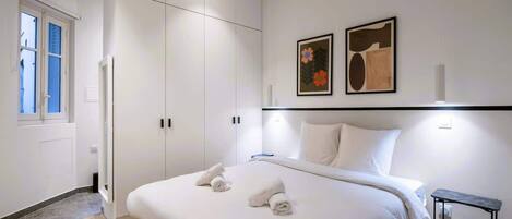 2 chambres, fer et planche à repasser, Wi-Fi, draps fournis