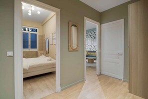 Bügeleisen/Bügelbrett, WLAN, Bettwäsche