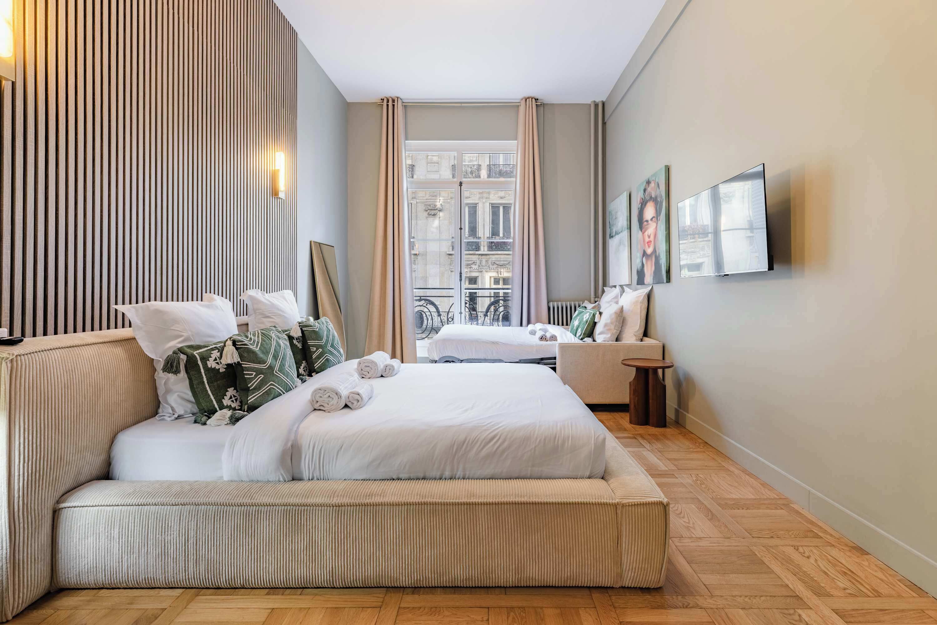 2 chambres, fer et planche à repasser, Wi-Fi, draps fournis