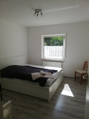 2 Schlafzimmer, kostenloses WLAN, BettwÀsche