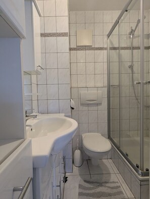 Bruser, håndklæder, Sæbe, Toiletpapir