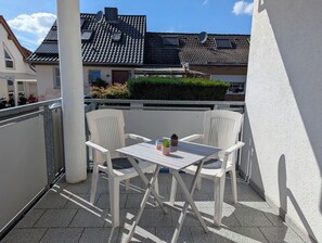 Outdoor dining - Temporary living in Bad Vilbel  (Bad Vilbel)
