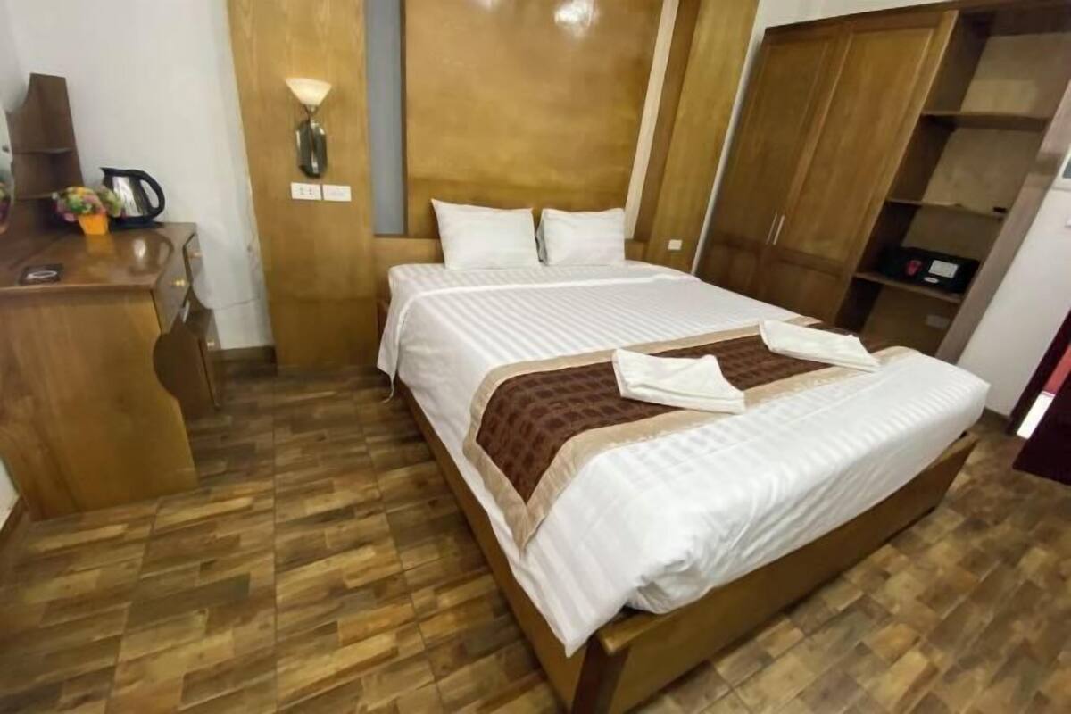 Caja de seguridad en la habitación y escritorio