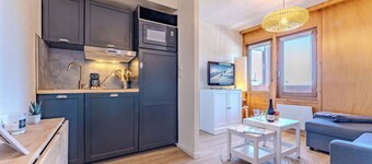 Meribel Ski In Mountain Flat with Balcony and Sleeps 6 MV 31