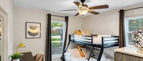 3 Schlafzimmer, Bügeleisen/Bügelbrett, WLAN, Bettwäsche