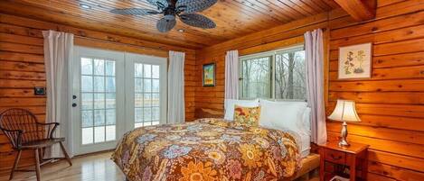 3 bedrooms, desk, free WiFi, bed sheets