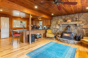 Unclassified image, 2 of 20, button