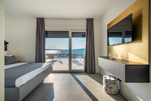 5 bedrooms, iron/ironing board, free WiFi, bed sheets
