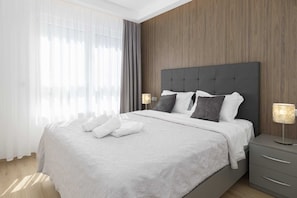 3 bedrooms, iron/ironing board, free WiFi, bed sheets - Villa Azulmar with Heated Pool (Makarska)