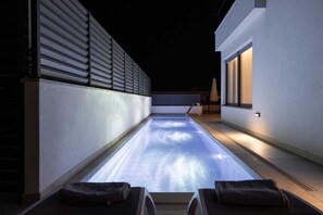 A heated pool - Villa Celestar with Heated Pool (Makarska)