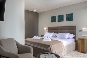 4 slaapkamers, een strijkplank/strijkijzer, gratis wifi, beddengoed