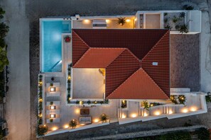 Exterior - Villa Petra Stella with Pool (Splitska)
