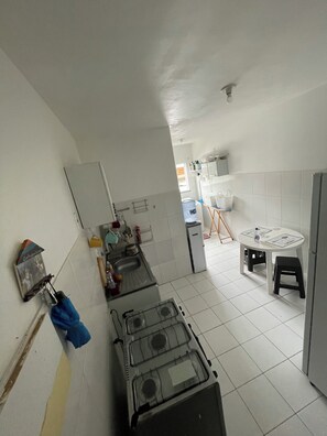 Oven, stovetop - Apartment for cop-30 2 bedrooms (4km) including breakfast and driver (Marambaia Belém)