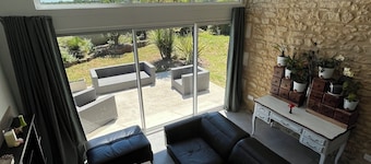 Renovated former stable, vineyard view and Spa!