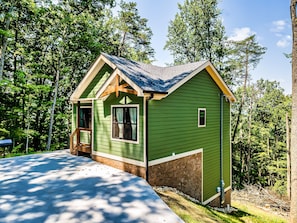 Exterior - Modern Cabin Near Pigeon Forge, Sleeps 8, Hot Tub, Game Room & Fire Pit (Sevierville)