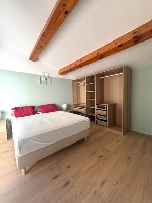 2 Schlafzimmer, Bügeleisen/Bügelbrett, Internetzugang, Bettwäsche