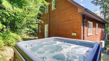 Baignoire à remous extérieure