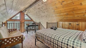 3 室のベッドルーム、旅行用ベビーベッド、WiFi (無料)、ベッドシーツ