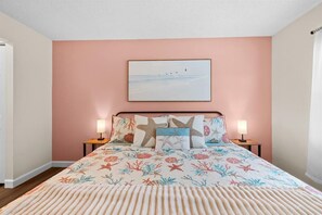 3 bedrooms, desk, iron/ironing board, travel cot